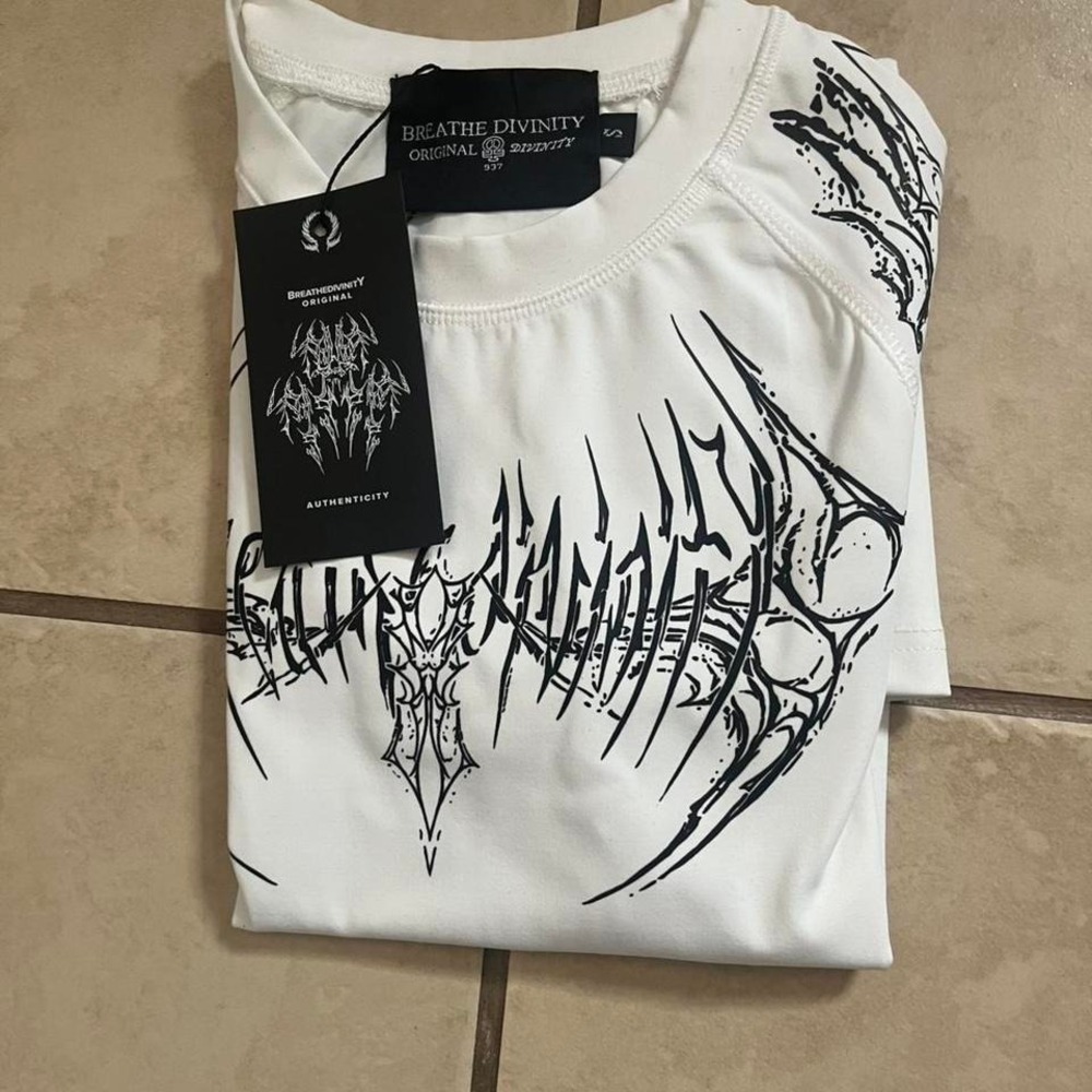 Breathe Divinity Compression T-shirt white with black graphic design. Size S